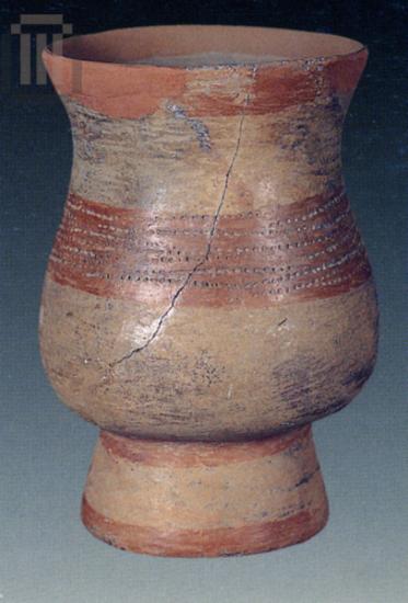 Clay handleless pot