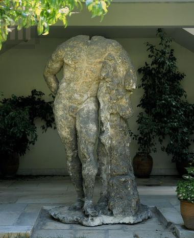 Άγαλμα Ηρακλή, τύπου Farnese.