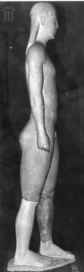 Αναθηματικός κούρος, κυκλαδικής τεχνοτροπίας.