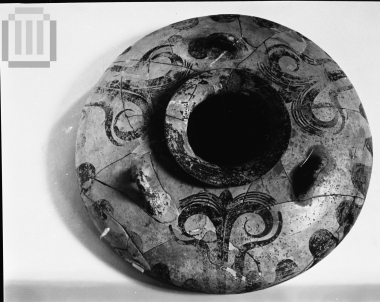 Μεγάλο αρτόσχημο αλάβαστρο.