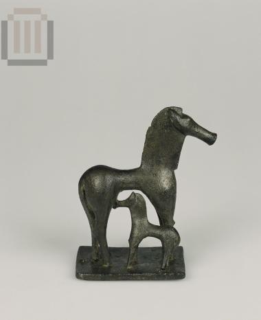 Ειδώλιο φορβάδας με το μικρό της.