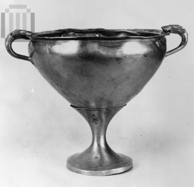 Χρυσή κύλικα από την ακρόπολη Μυκηνών.