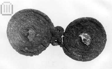 Οκτώσχημη πόρπη΄.