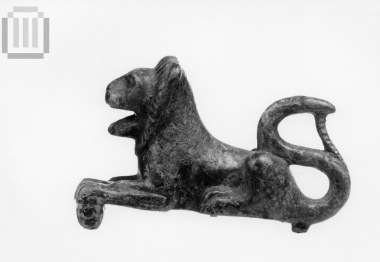 Χάλκινη πόρπη σε μορφή λιονταριού