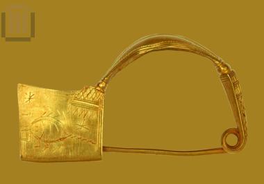 Χρυσή τοξωτή πόρπη