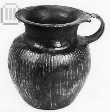 One-handled cup
