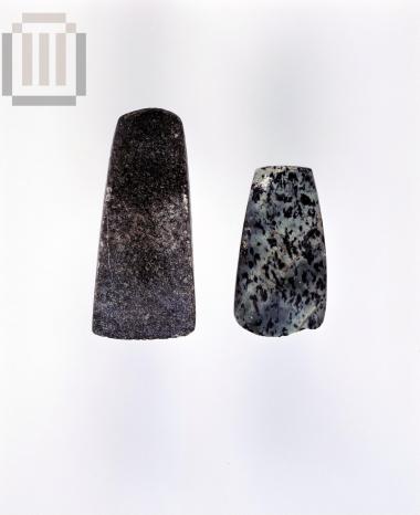 Λίθινοι χειροπελέκεις.