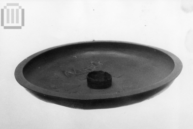 Inscribed omphalos phiale.