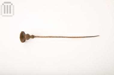 Χάλκινη   περόνη.