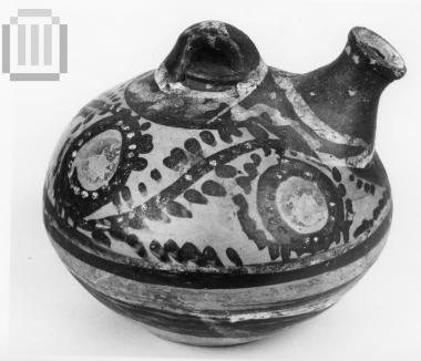 Μικύλος ασκός με γραπτή διακόσμηση.