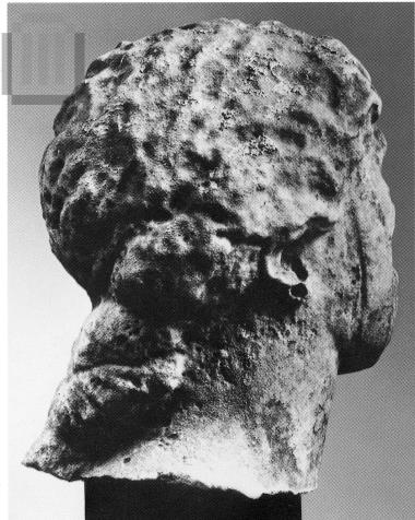 Γυναικεία κεφαλή από αέτωμα ναού του Ασκληπιού.