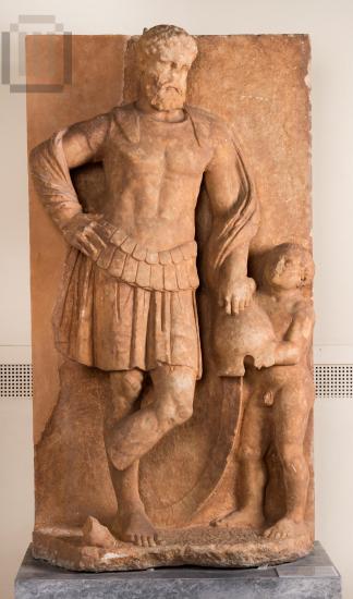 Επιτύμβιο ανάγλυφο γενειοφόρου πολεμιστή