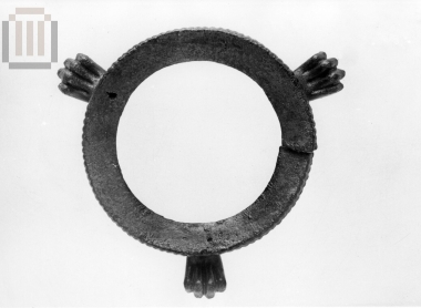 Τριποδικός Υποστάτης