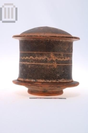 Πυξίδα με πώμα