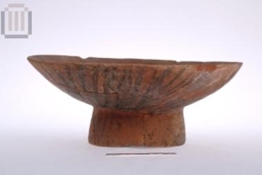 Φιάλη με πόδι