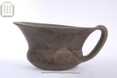 Μόνωτο κύπελλο