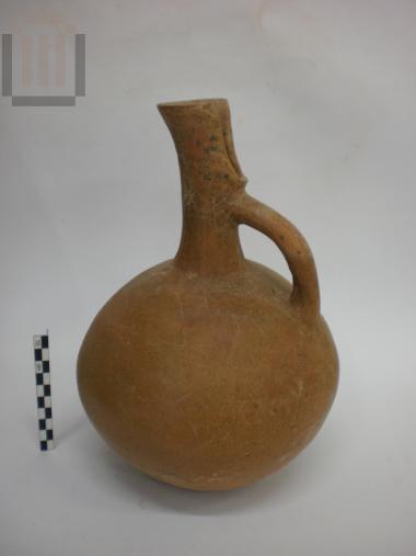 Jug with cutaway neck
