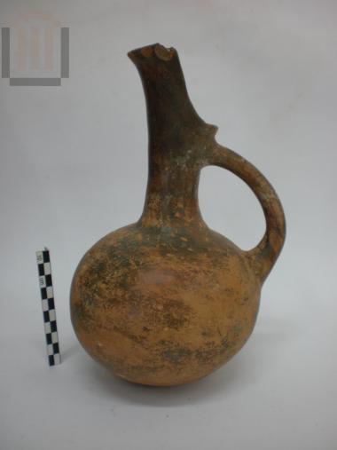 Jug with cutaway neck
