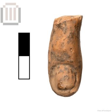 Δάκτυλο χεριού πήλινου αγαλματίου από το Δυμόκαστρο