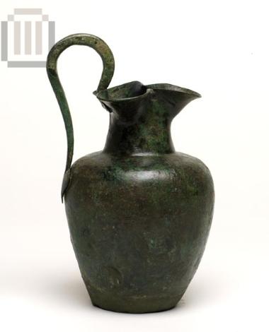 Χάλκινη τριφυλλόστομη οινοχόη