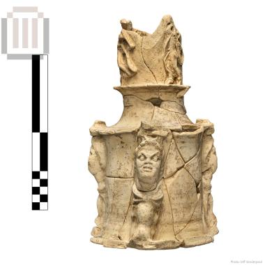 Clay ritual vessel from Dymokastro