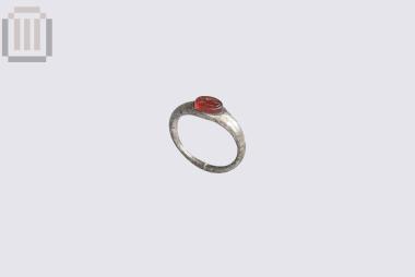 Ασημένιο δακτυλίδι από τη Μαζαρακιά