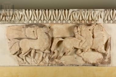 Sculpted decoration from the south frieze of the Threasury of the Siphnians