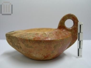 Πήλινος ερυθροβαφής λύχνος από τη Μαζαρακιά