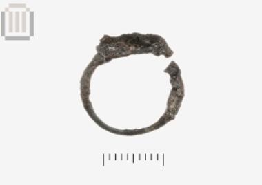 Σιδερένιο δακτυλίδι από τη Μαζαρακιά