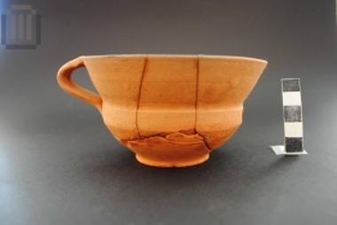 One-handled cup