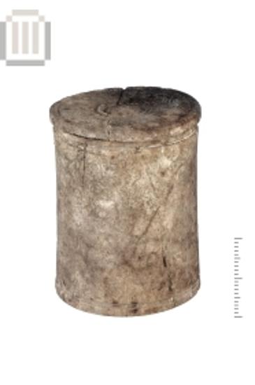 Οστέινη κυλινδρική πυξίδα από τη Μαζαρακιά