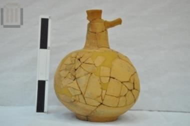 Πήλινη λάγυνος από τη Μαζαρακιά