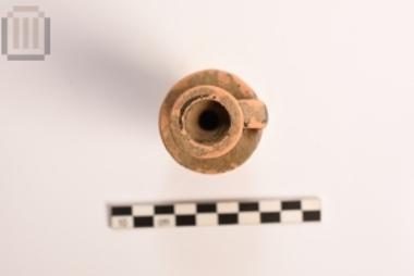 Black-glazed lekythio