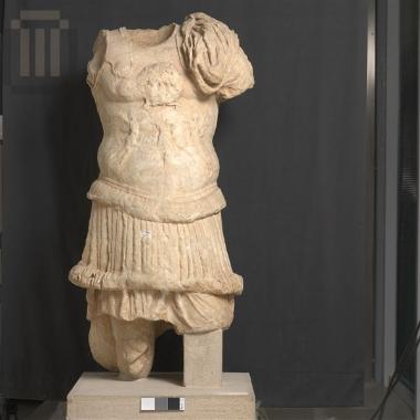 Μαρμάρινος ανδριάντας