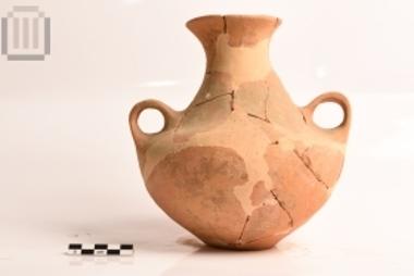 Two-handled amphoriskos