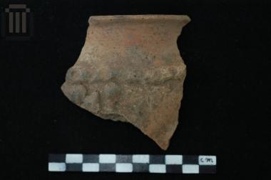 Όστρακο χείλους χειροποίητου αγγείου