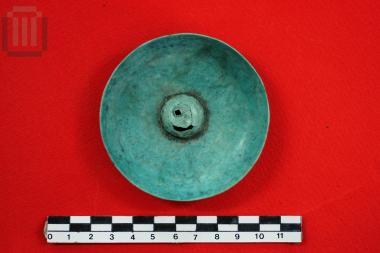 Bronze omphalos phiale