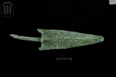 Χάλκινη τριγωνική αιχμή βέλους από την Ελέα