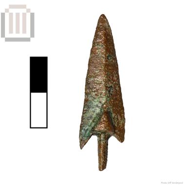 Χάλκινη αιχμή βέλους από το Δυμόκαστρο