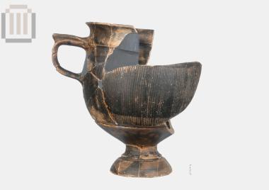 Πήλινος μελαμβαφής κάνθαρος από το Δυμόκαστρο