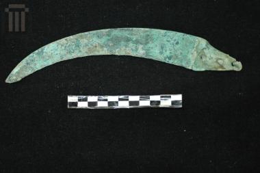 Bronze sickle-shaped knife