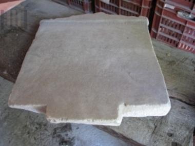 Αναθηματική ενεπίγραφη στήλη