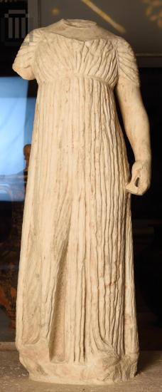 Marble statue of a girl