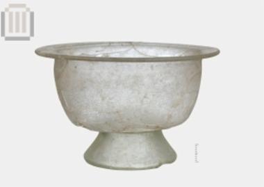 Γυάλινο κύπελλο από το οικόπεδο του Αρχαιολογικού Μουσείου Ηγουμενίτσας