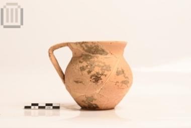 Πήλινος μόνωτος κύαθος