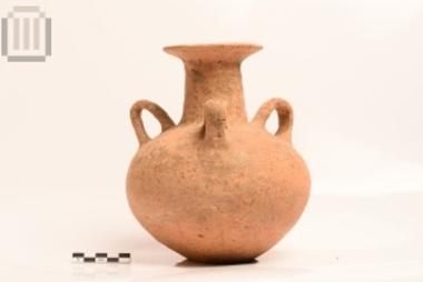 Πήλινος τρίωτος αμφορίσκος