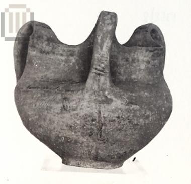 Τρίωτος χειροποίητος κάνθαρος