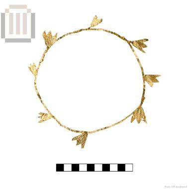 Χρυσό στεφάνι μυρτιάς από το Φράγμα Καλαμά