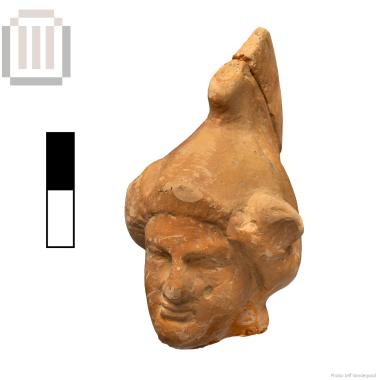 Κεφαλή πήλινου γυναικείου ειδωλίου από την Κυρά Παναγιά