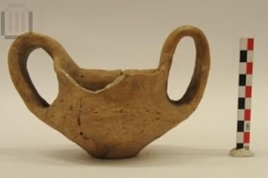 Μικρό κανθαρόσχημο αγγείο